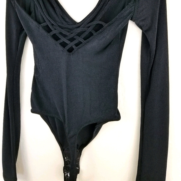 New Free People Don't Be Cross Black V-neck Long Sleeve Bodysuit Size XS - Picture 9 of 12